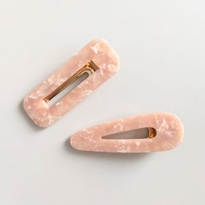 🆓 NEW Hair Clips Pink